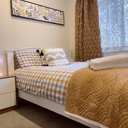 Cozy Home In Pinehill Auckland Bagian luar foto