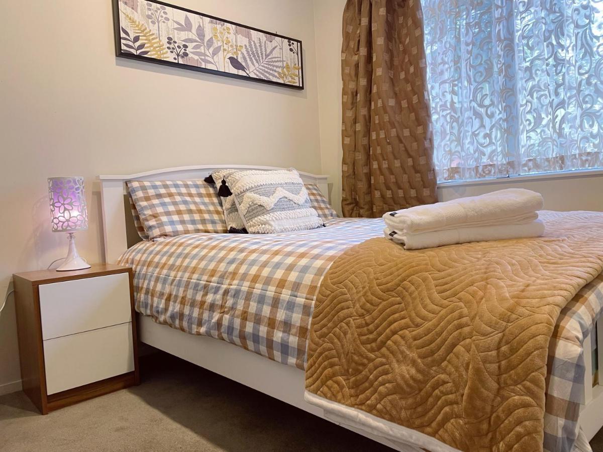 Cozy Home In Pinehill Auckland Bagian luar foto
